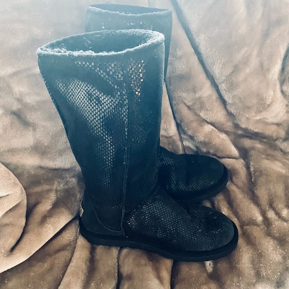 Ugg Classic Tall Black Sparkle Boots - Picture 12 of 16
